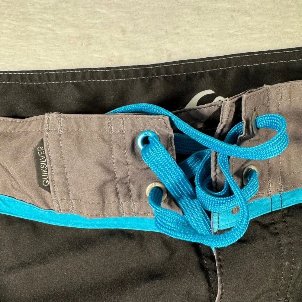 Quiksilver Board Shorts Mens 38 Blue‎ Black Colorblock Zip Pocket Stretch